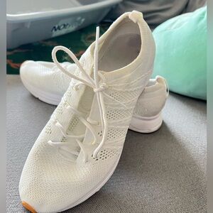 Nike Men’s Flyknit Trainer Men’s size 8